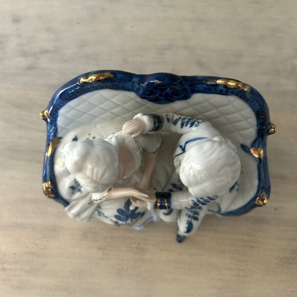 Marie Antoinette and King Louis Porcelain, Cermaic, Table Decor Couple - Picture 4 of 14